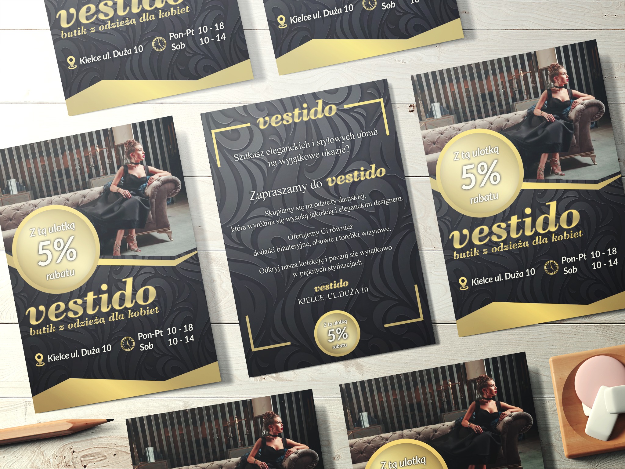 Seria ulotek reklamowych butiku odzieżowego 'Vestido' z Kielc, prezentujących ofertę i adres, z uwzględnieniem zdjęcia modelki w eleganckiej sukni, ułożonych na jasnym drewnianym tle obok ołówka...