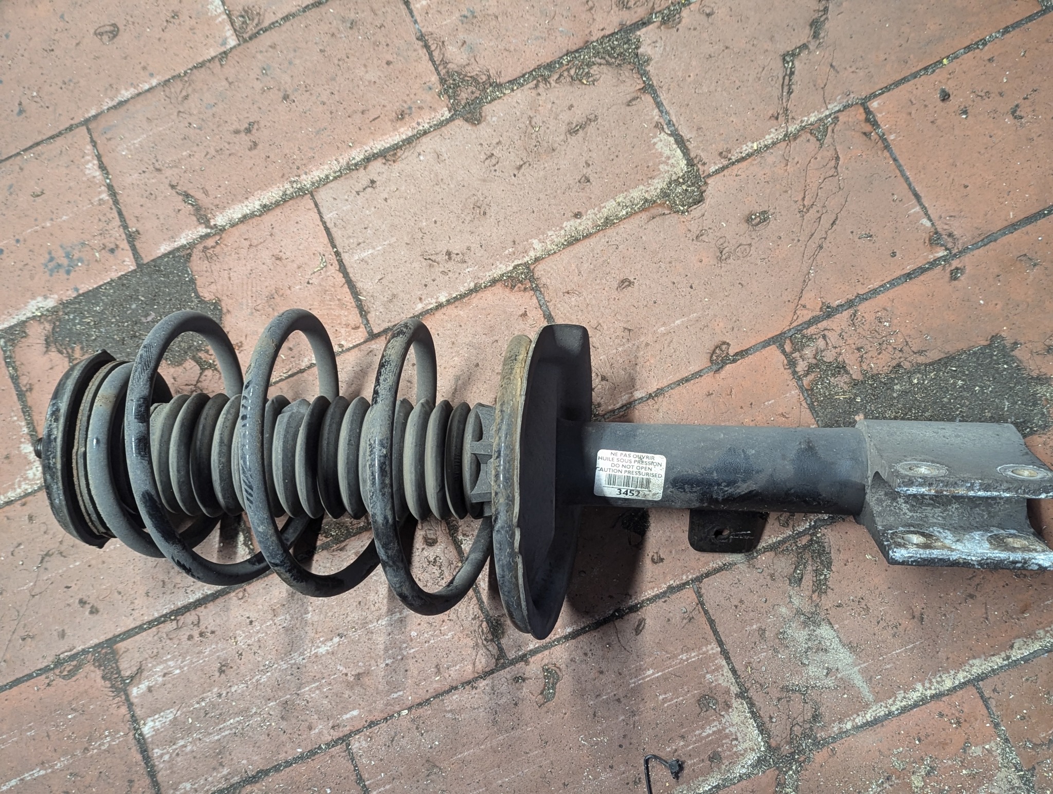 Wymiana sprężyny zawieszenia