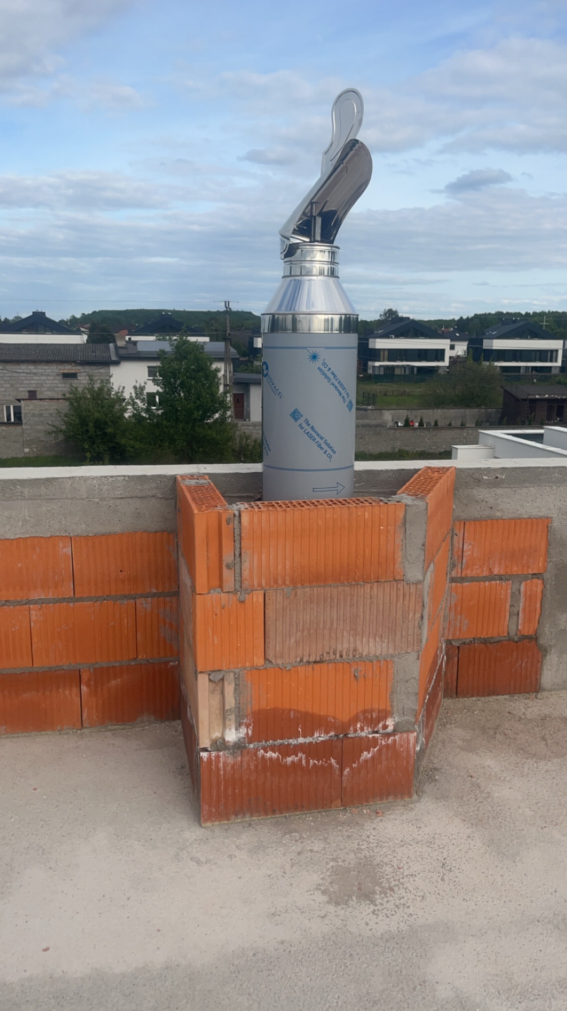 Montaż komina termoizolowanego