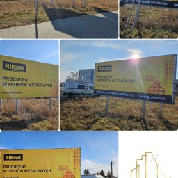 CLEAN GLASS Krzysztof Rabiniak - Montaż żółtego baneru reklamowego firmy Nikmet, producenta wyrobów metalowych, na konstrukcji przy drodze. Pracownik na drabinie przy banerze. W tle widoczny bus firmy świadczącej usługi mycia okien.