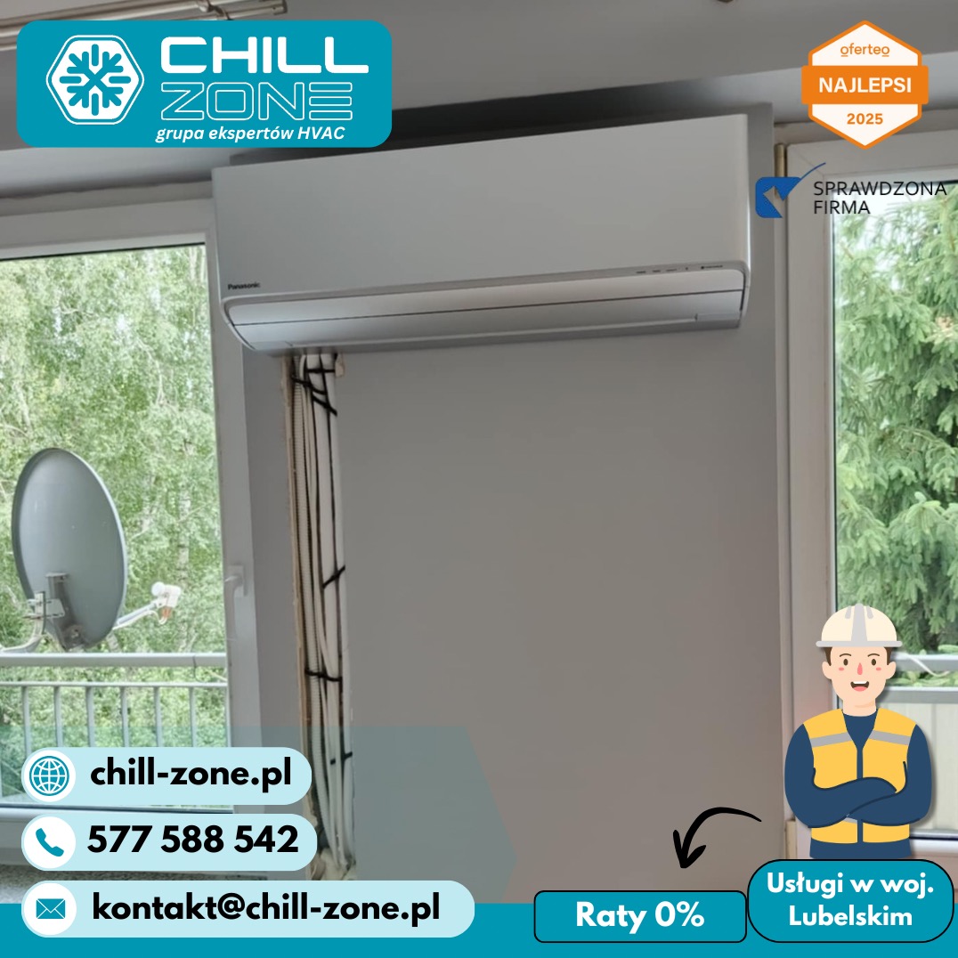 Zamontowany klimatyzator Panasonic na ścianie, widok z balkonu. Reklama firmy Chill Zone z Lublina. Oferteo Najlepsi 2025, sprawdzone firma. Raty 0%.