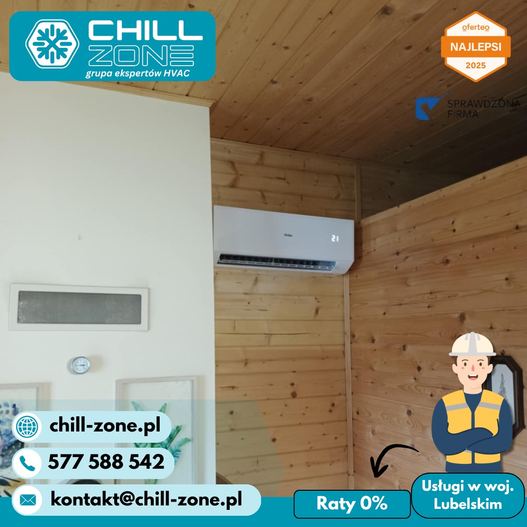Klimatyzator Haier zamontowany w drewnianym wnętrzu. Widoczny logo firmy Chill Zone, informacje kontaktowe, oraz oznaczenia 'Najlepsi 2025' i 'Sprawdzona Firma'.