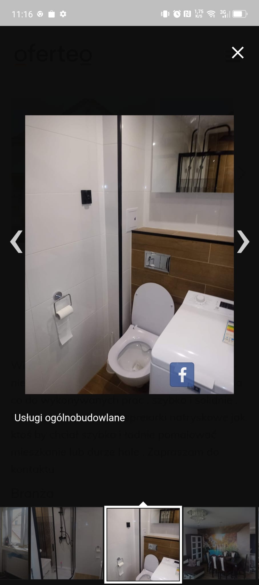 Nowoczesna toaleta z białą ceramiką, drewnopodobnymi panelami ściennymi i pralką obok, po remoncie.