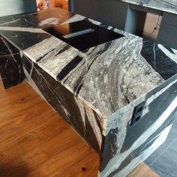 PAVELO MARMI SPÓŁKA Z OGRANICZONĄ ODPOWIEDZIALNOŚCIĄ - Blaty Kuchenne Wykonane z Pieknego Granitu Sky Fall