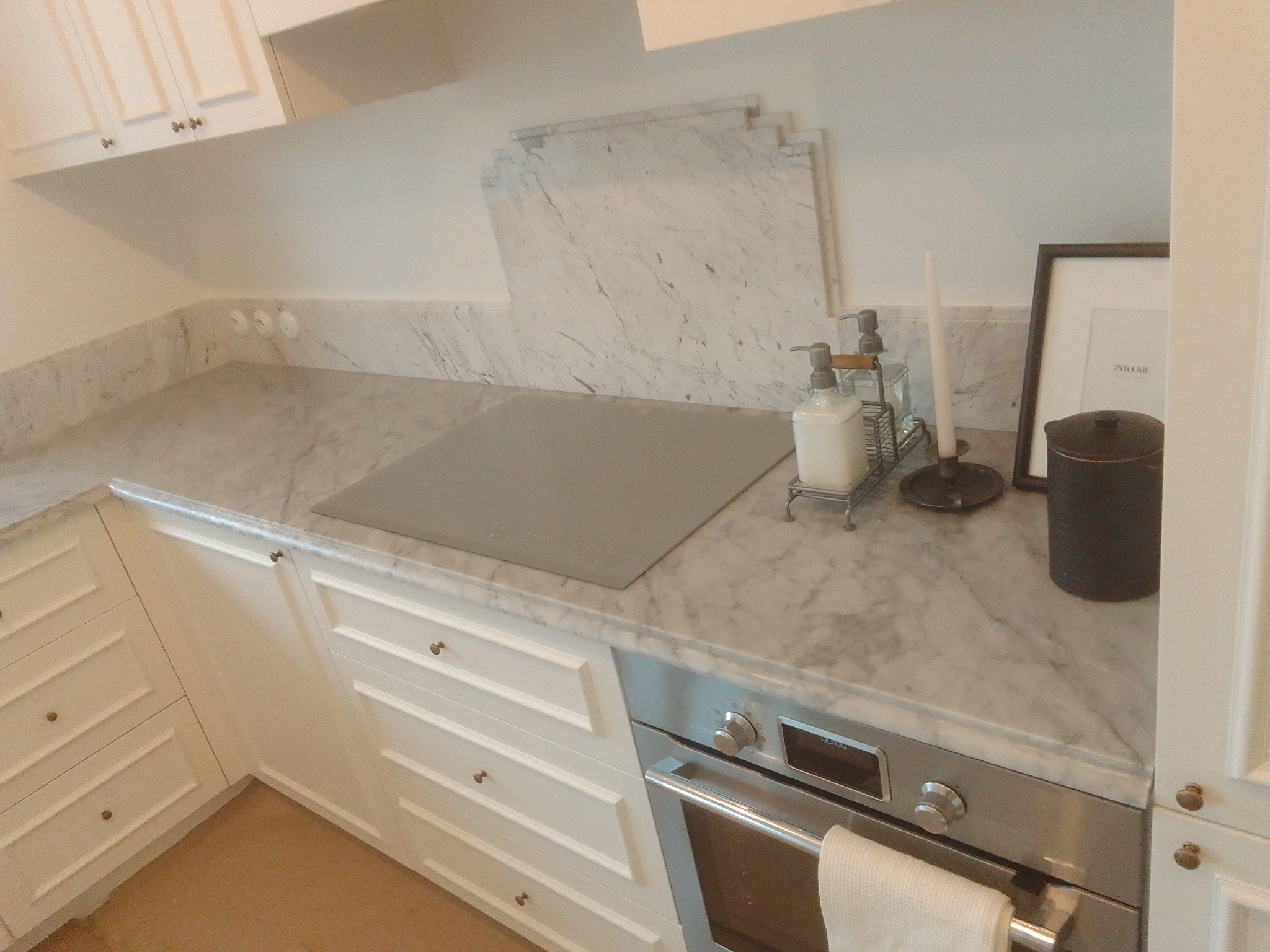 Blaty Kuchenne Wykonane z Włoskiego Marmuru Bianco Carrara