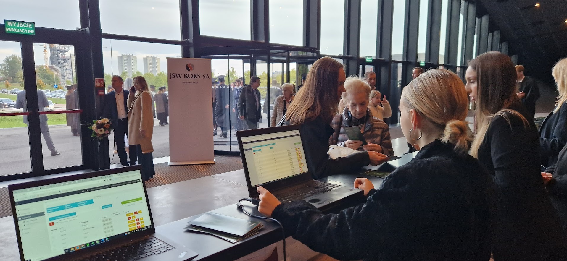 Organizacja i obsługa recepcji wydarzeń. Własne narzędzia do obsługi gości.