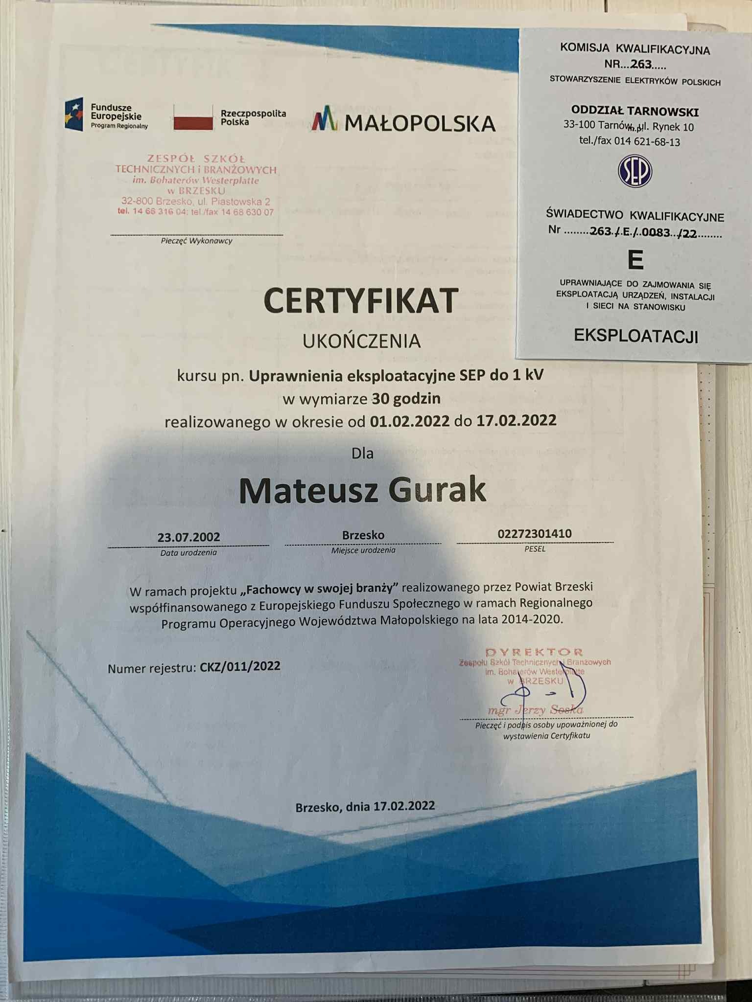 Certyfikat potwierdzający moje uprawnienia do pracy przy napięciu do 1000V.