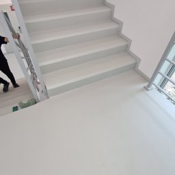 SOLID WORK Grzegorz Nieleszczuk - Doczyszczanie posadzki żywicznej