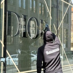 SOLID WORK Grzegorz Nieleszczuk - Mycie okien (Dior Warszawa)