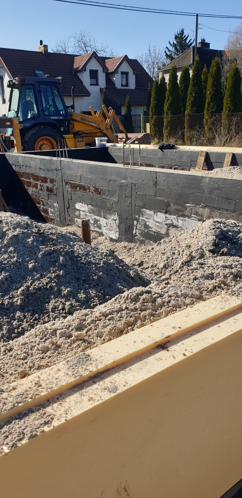 Izolacja fundamentu dysperbit