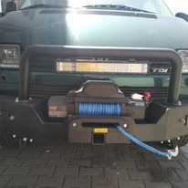 Został wykonany naszego autorstwa, zderzak stalowy do Volkswagena T4, wraz z wyciągarką.