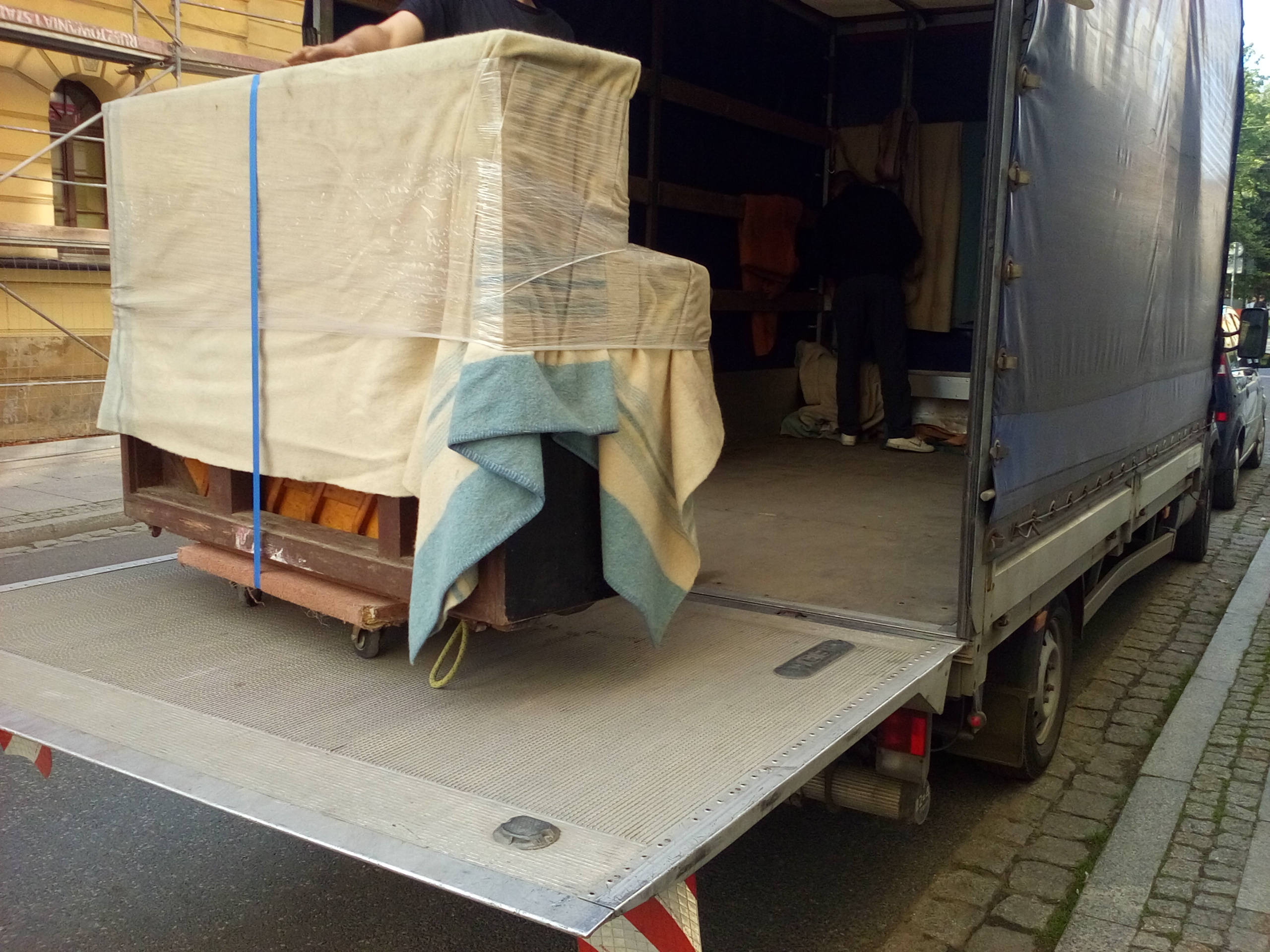 transport pianin, fortepianów, sejfów