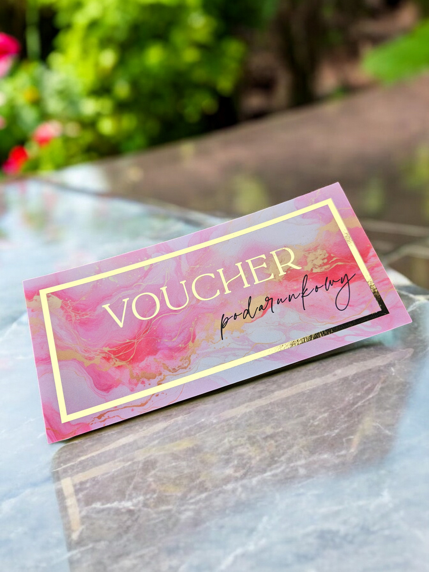 Vouchery złocone na folii soft touch