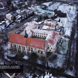 MATEUSZ RUBACH - Klatka z reportażu o Domu Pomocy Społecznej dla dzieci chorych w Sieradzu. Reżyseria, montaż