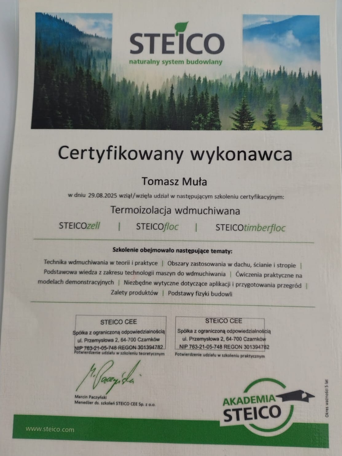 Certyfikat ukończenia szkolenia Steico dla wykonawcy termoizolacji wdmuchiwanej, z logo firmy i informacjami o szkoleniu. Dokument w formacie A4.