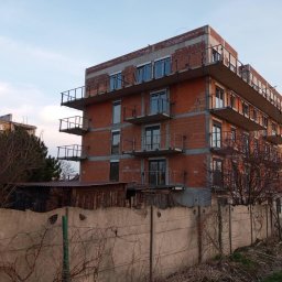 W tym zleceniu wykonaliśmy: balkony i murowania ścian.