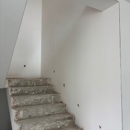 Krzysztof Chrobak - Najwyższej Klasy Montaż Drzwi Strzelce Opolskie