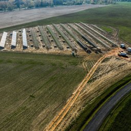 Droga dojazdowa do farmy fotowoltaicznej w miejscowości Trepcza