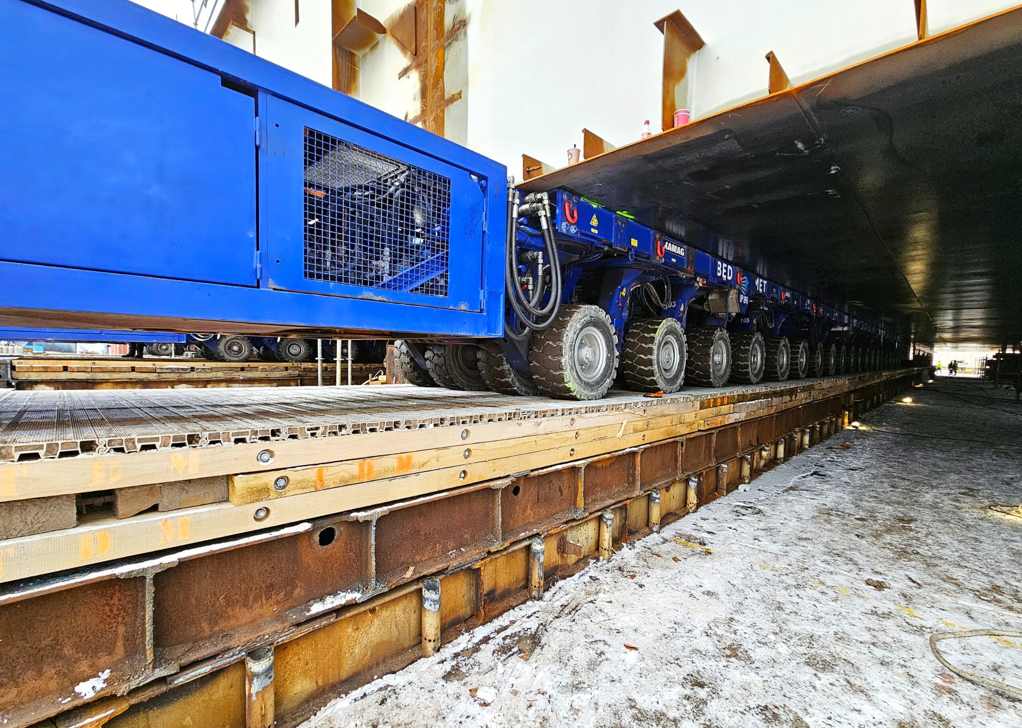 Budowa rampy do transportu suchego doku o masie 4000 ton w Stoczni Vulkan w Szczecinie