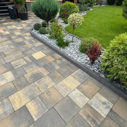 NOIBUD - Przed domem Wrocław