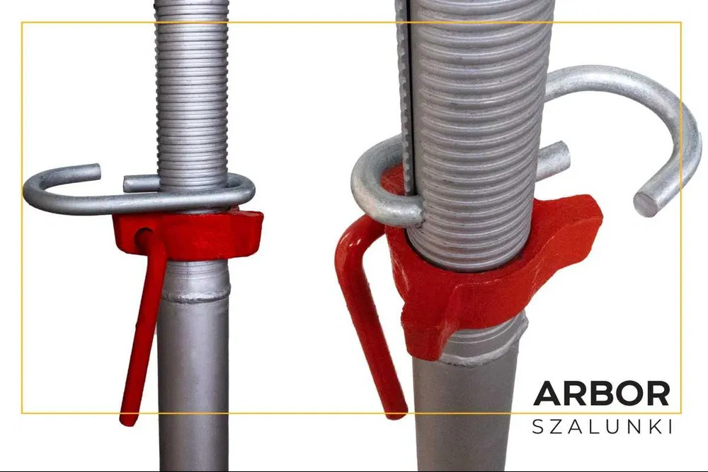 Dwa stalowe stemple budowlane z gwintowaną regulacją wysokości i czerwonymi blokadami, widoczne z bliska na białym tle.
