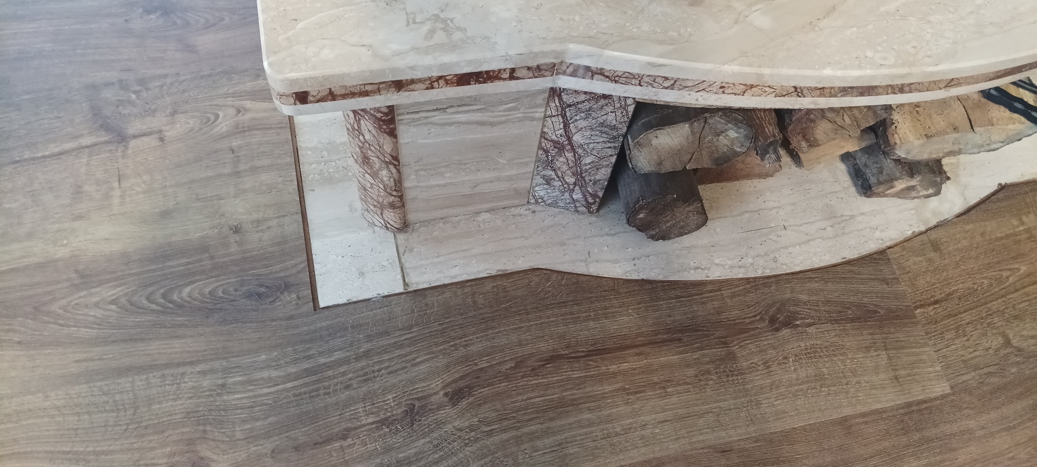 Precyzyjne cięcie paneli winylowych