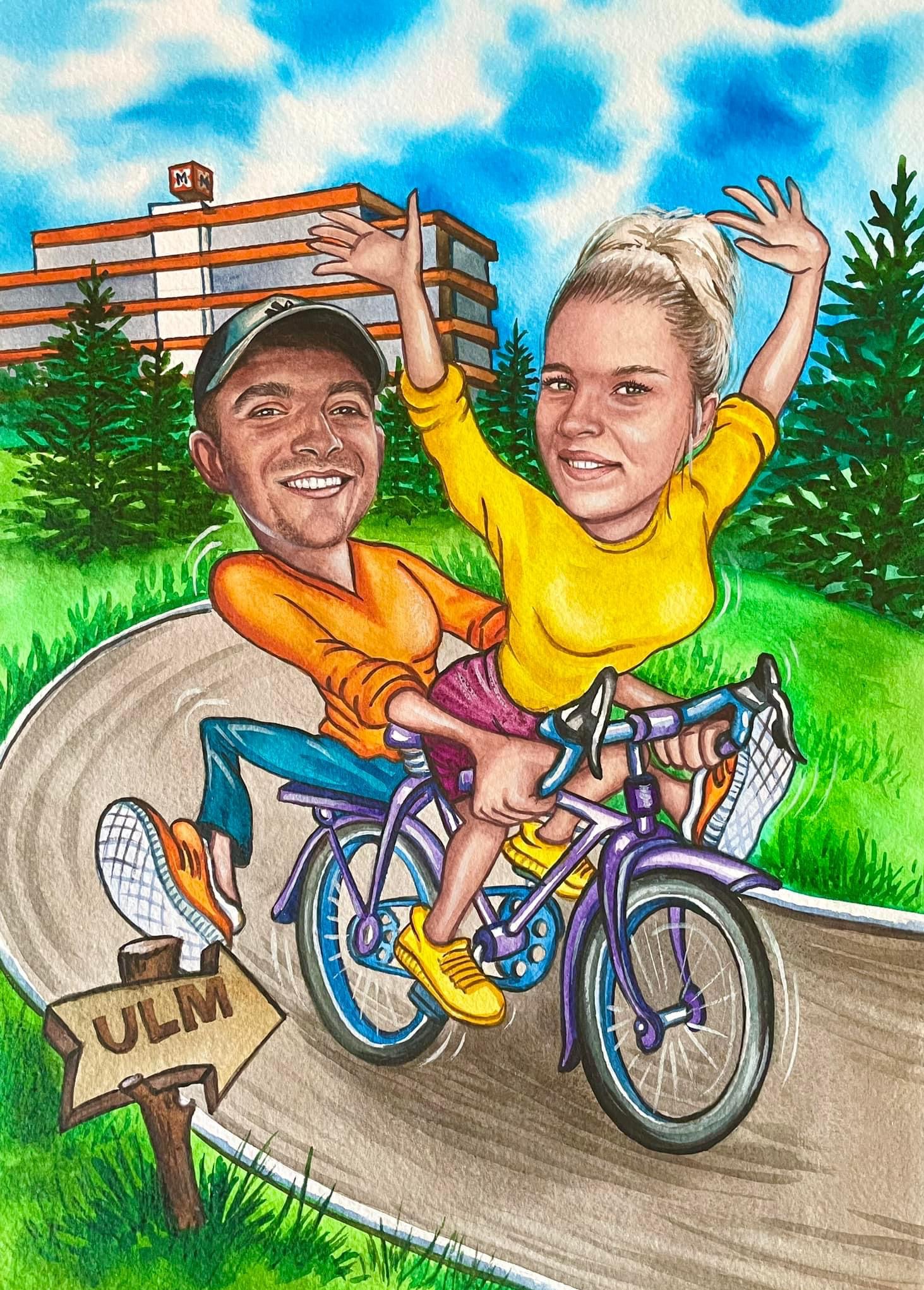 Akwarelowy portret karykaturalny pary na tandemie rowerowym, z budynkiem w tle i drogowskazem 'ULM'.