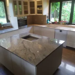 Blaty Kuchenne z pięknie ubarwionego granitu Ivory Fantasy