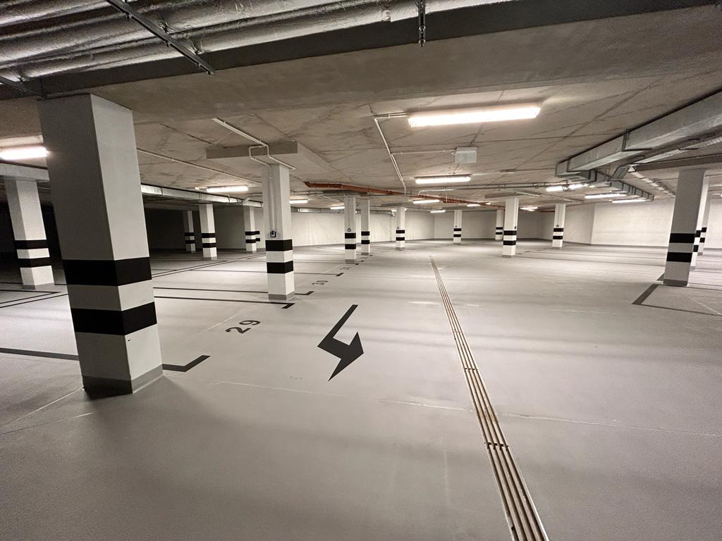 Garaże z pełnym znakowaniem.