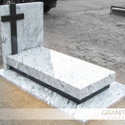 Nowoczesny nagrobek granitowy