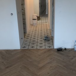 EMAD Władysław Lisicki - Montaż Sufitu Podwieszanego Dąbr&oacute;wka