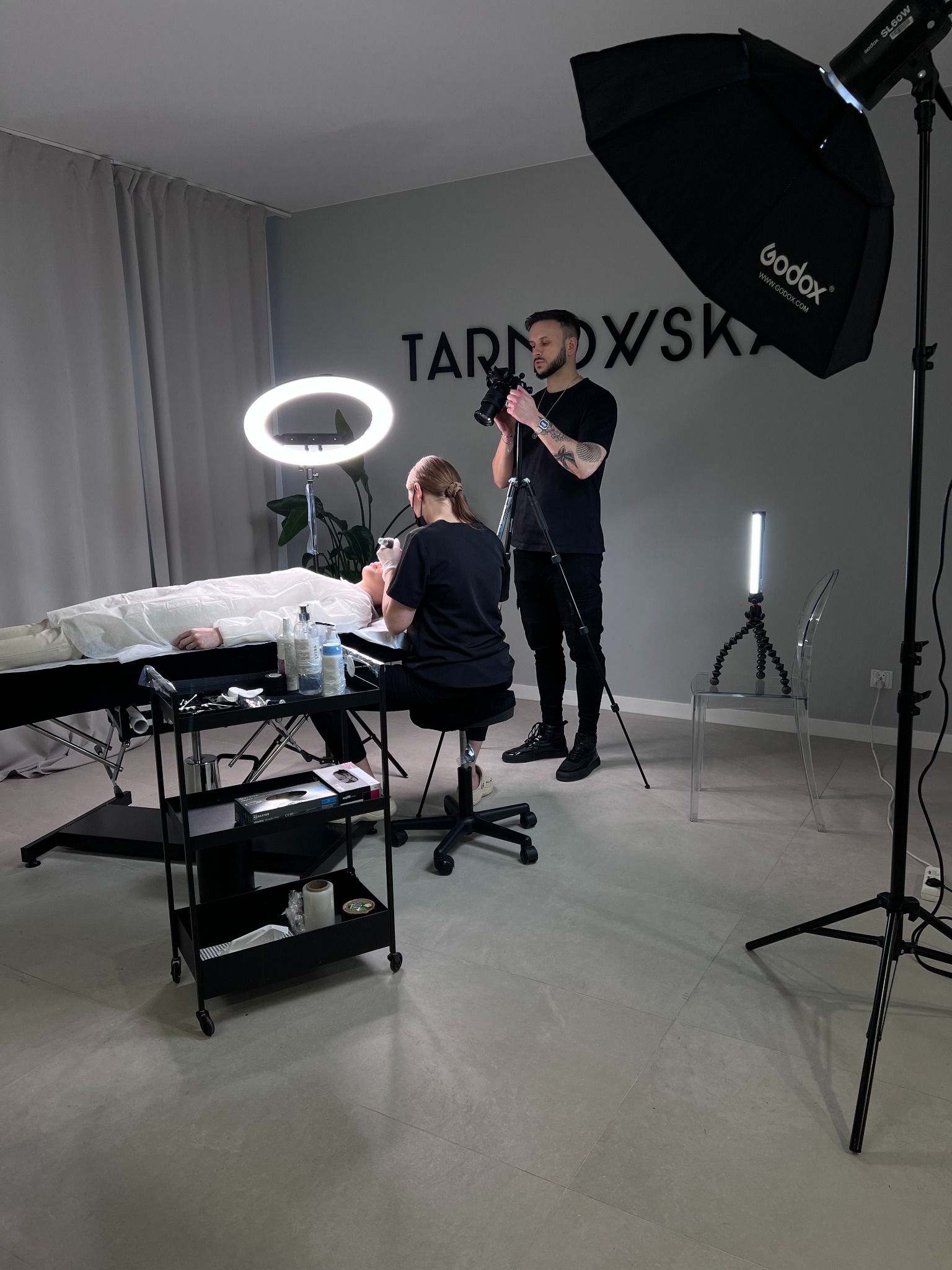 Realizacja dla salonu beauty we Wrocławiu.