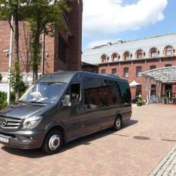 Transport osób wynajem busów i autokarów Katowice