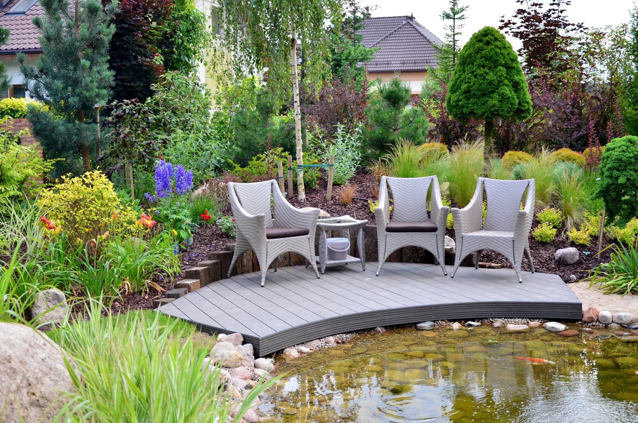 ogród z oczkiem wodnym Otomin