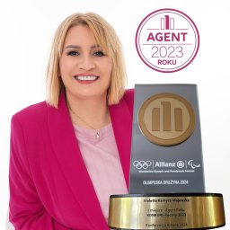 Trzykrotny Agent Roku.