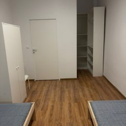 Układanie paneli Żory 2