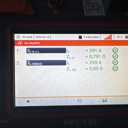 DEX-MAX PATRYK KOPERSKI - Ekran miernika Sonel MPI-535 prezentujący wyniki pomiarów impedancji pętli zwarcia, z datą 2025-03-14 i godziną 10:18, wskazujący parametry ZL-N i ZL-PE z wartościami prądów i rezystancji.