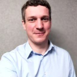 Hello there! Szia! Cześć!
Zapraszam do kontaktu i proszę się nie śmiać z mojego selfie :)  Krystian
