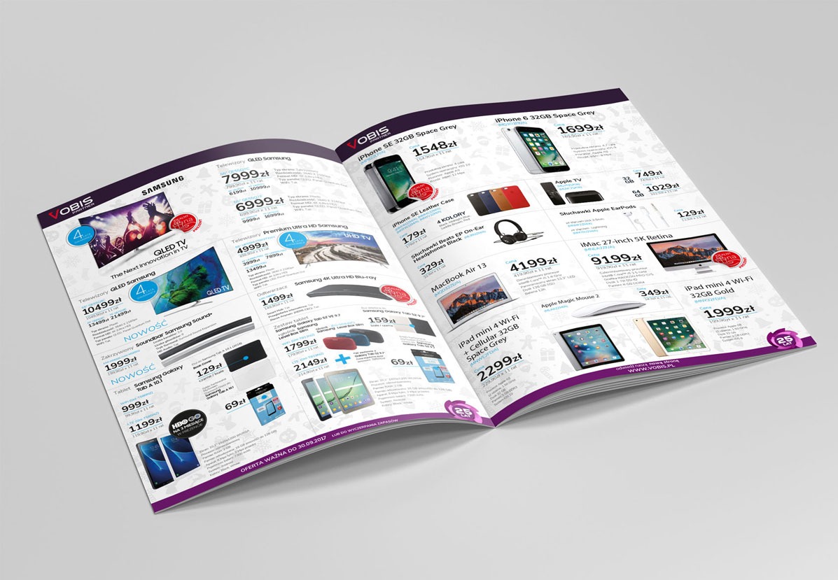 Otwarta broszura reklamowa z ofertą elektroniki, w tym smartfonów, tabletów i komputerów marki Apple i Samsung, z widocznymi cenami i specyfikacjami.