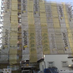 W trakcie wykonywania elewacji na Komisariacie Policji Tarnów Centrum