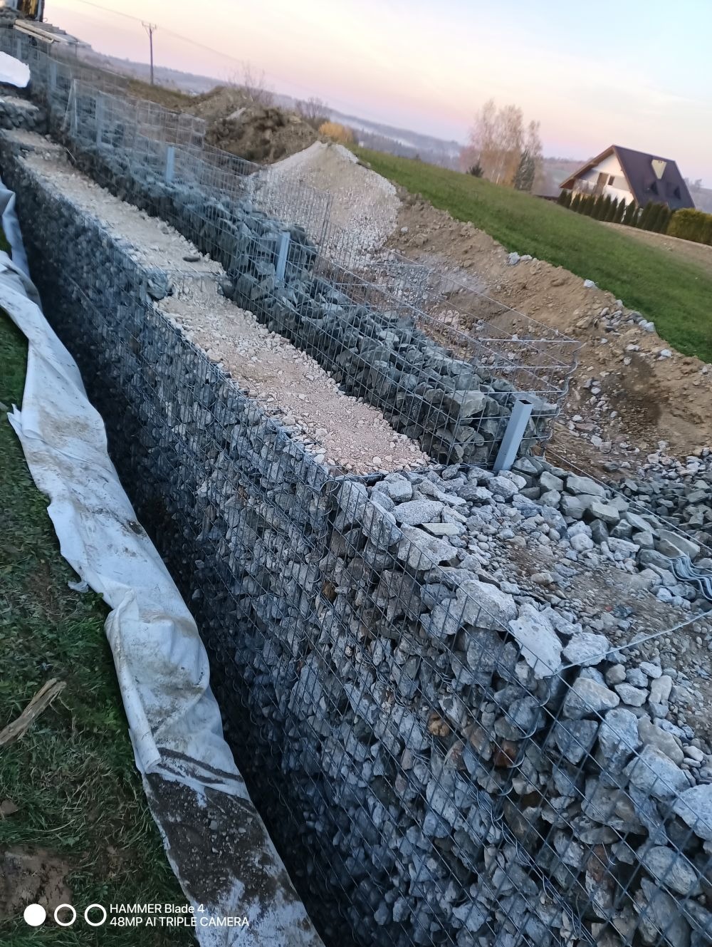 Gabionowy mur oporowy