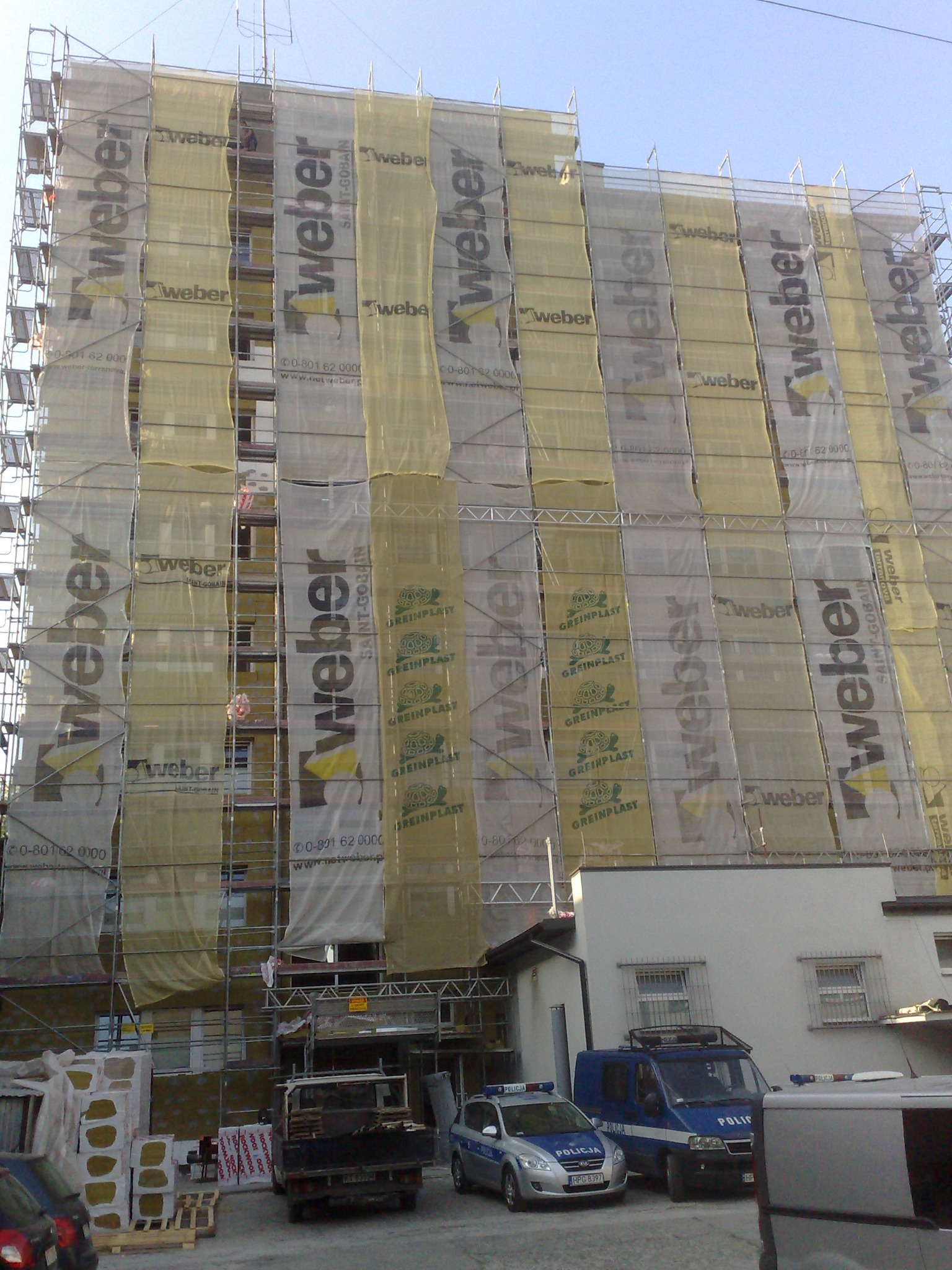 W trakcie wykonywania elewacji na Komisariacie Policji Tarnów Centrum