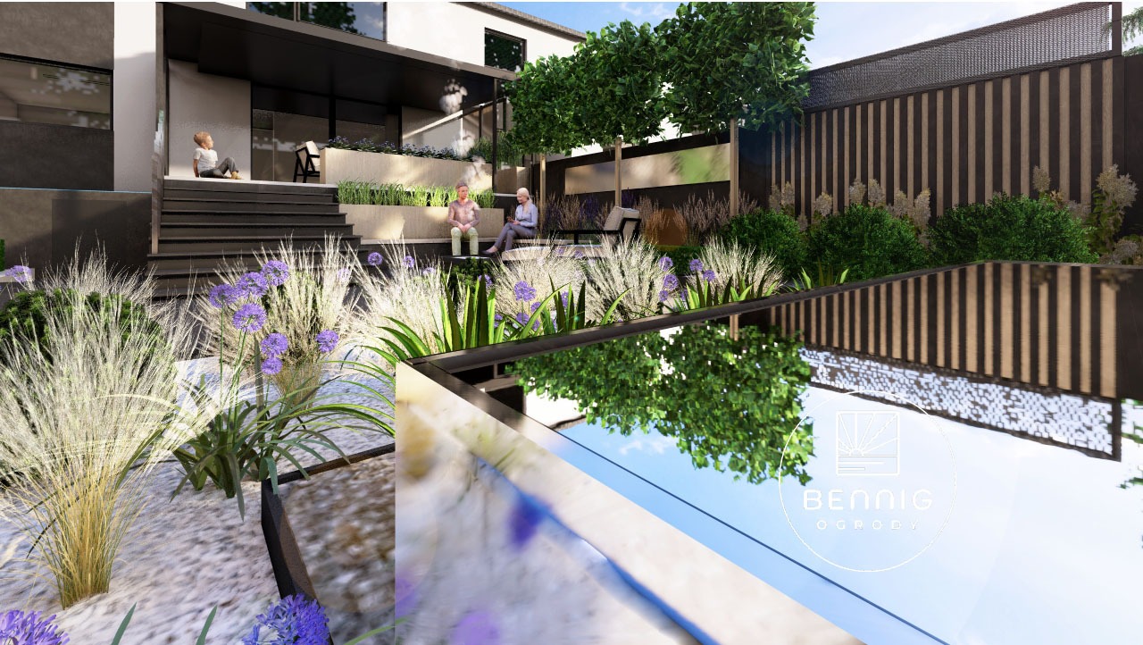 Wizualizacja nowoczesnego ogrodu z minimalistycznym oczkiem wodnym, ozdobnymi trawami i fioletowymi kwiatami. Na tarasie siedzą dwie osoby, a w tle widać dom.