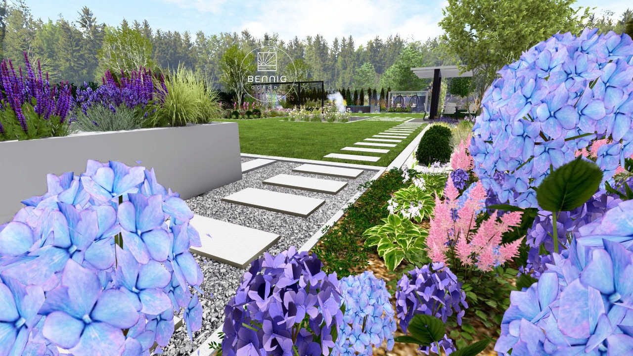 Wizualizacja ogrodu z kwitnącymi hortensjami, ścieżką z płyt i żwiru, oraz wypielęgnowanym trawnikiem. W tle drzewa i logo firmy Bennig Ogrody.