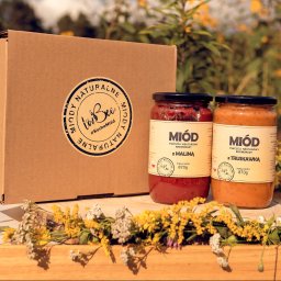 Popularny zestaw prezentowy, dużych, polskich miodów z owocami od Lovbee