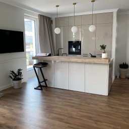 Wykończony salon, z kuchnią 