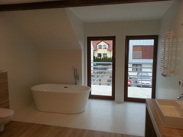 Płytki, szpachle, gładzie, malowanie, armatura.