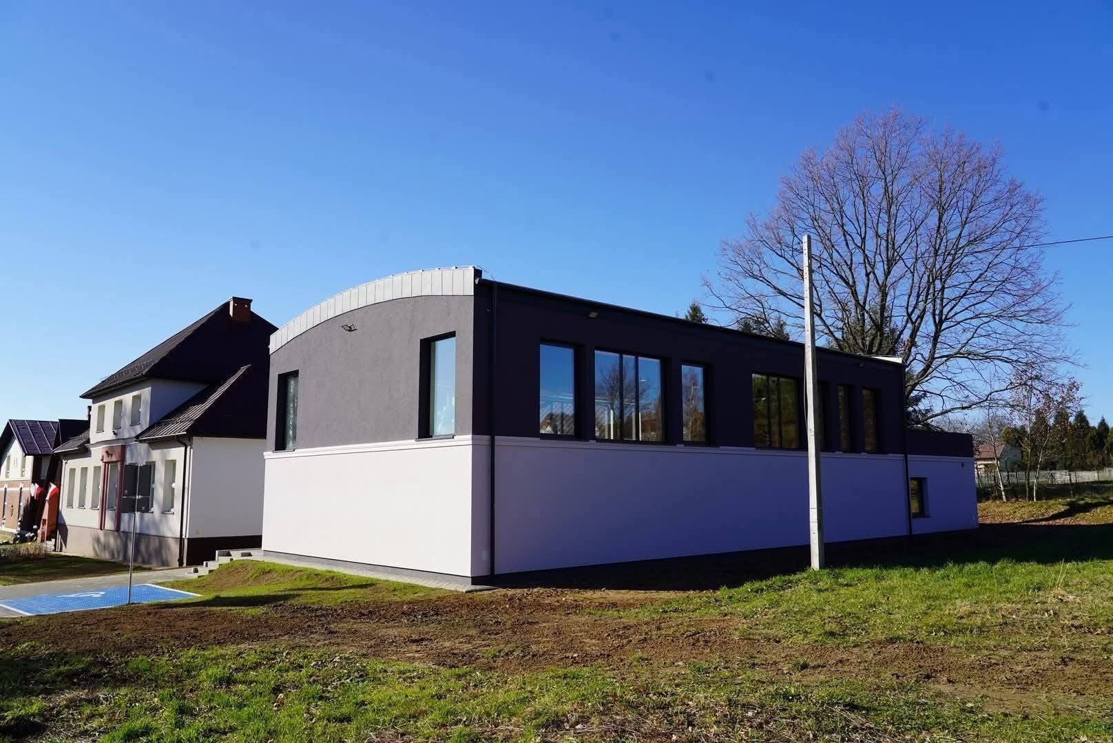 Hala sportowa w Jedliczu