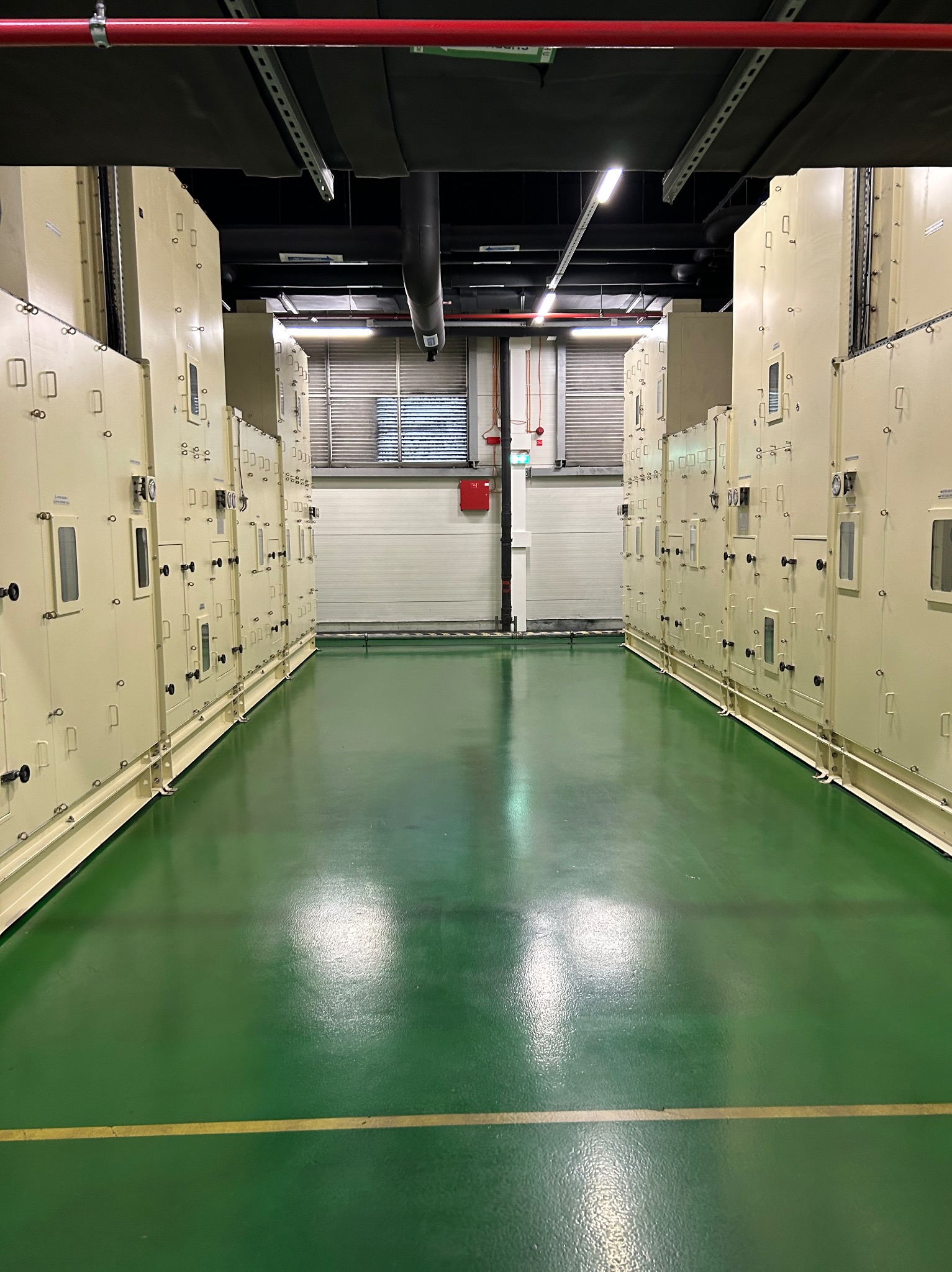 Kompleksowe mycie hal