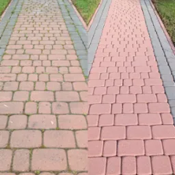 Porównanie stanu kostki brukowej przed i po czyszczeniu: po lewej stronie zabrudzona, z mchem w spoinach, po prawej stronie czysta, różowa kostka.